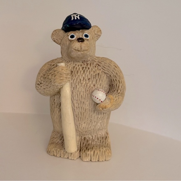 Yankees Baseball Bear Sculpture Statue Ball and Bat Bear Heavy Paper Weight - Picture 3 of 14